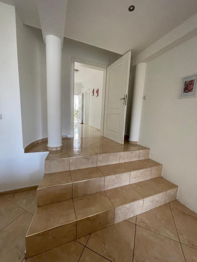 Apartments Rozela Ulcinj Esterno foto