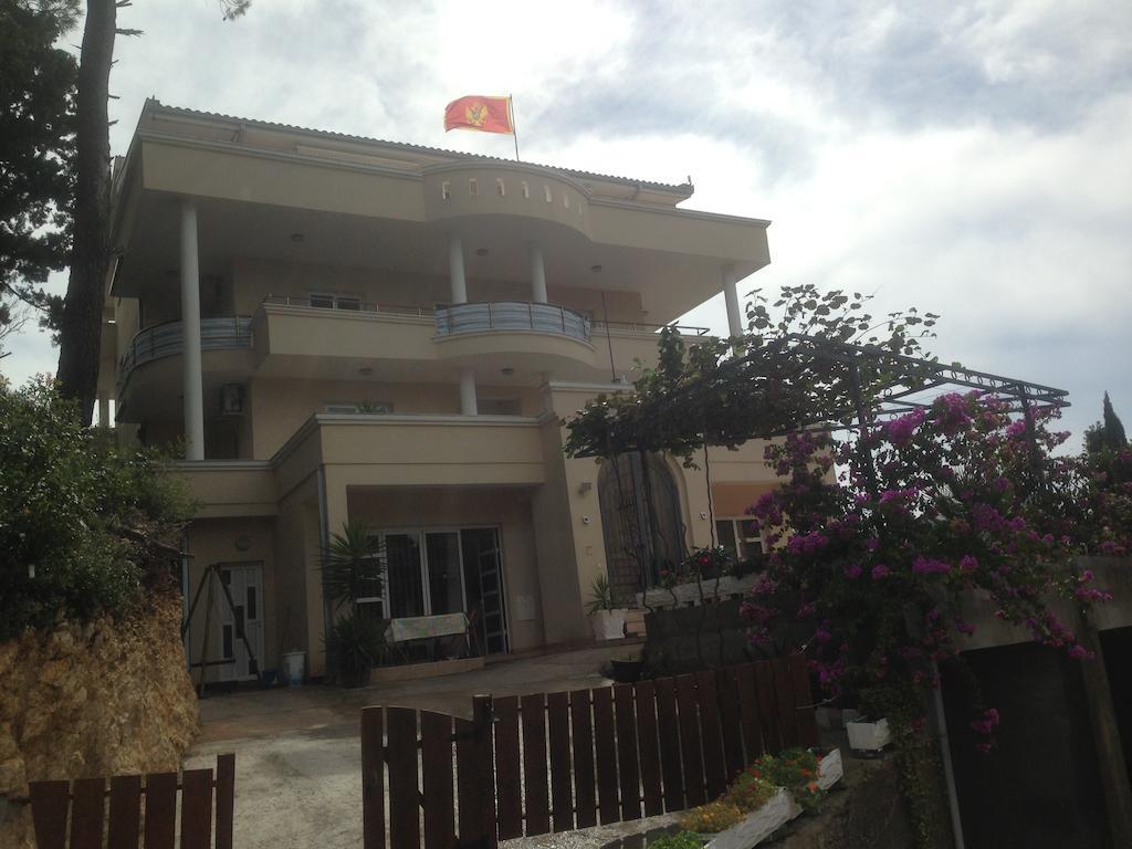 Apartments Rozela Ulcinj Esterno foto